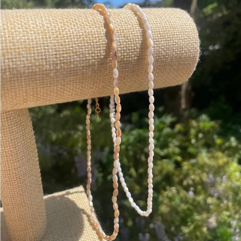 Delicate Shell Bead Necklace - White & Beige